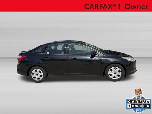 Used 2014 Ford Focus S FWD image 2