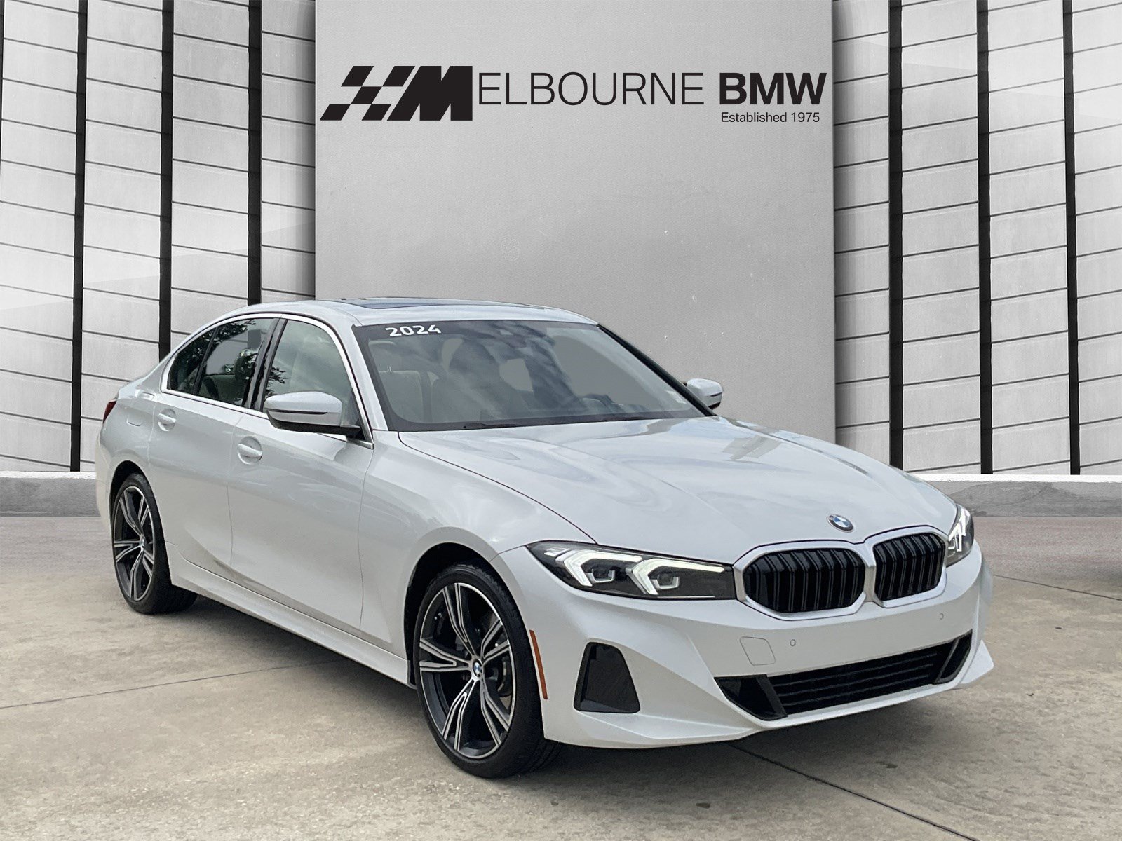 Used 2024 BMW 330i Sedan w/ Convenience Package RWD image 1