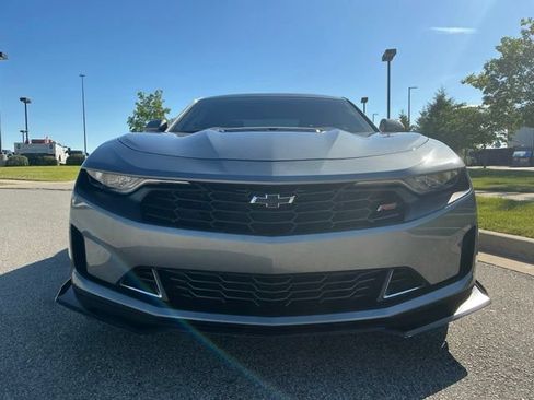 Used 2022 Chevrolet Camaro LT RWD image 9