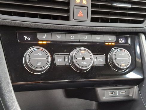 Certified 2024 Volkswagen Jetta GLI 40th Anniversary Edition image 16