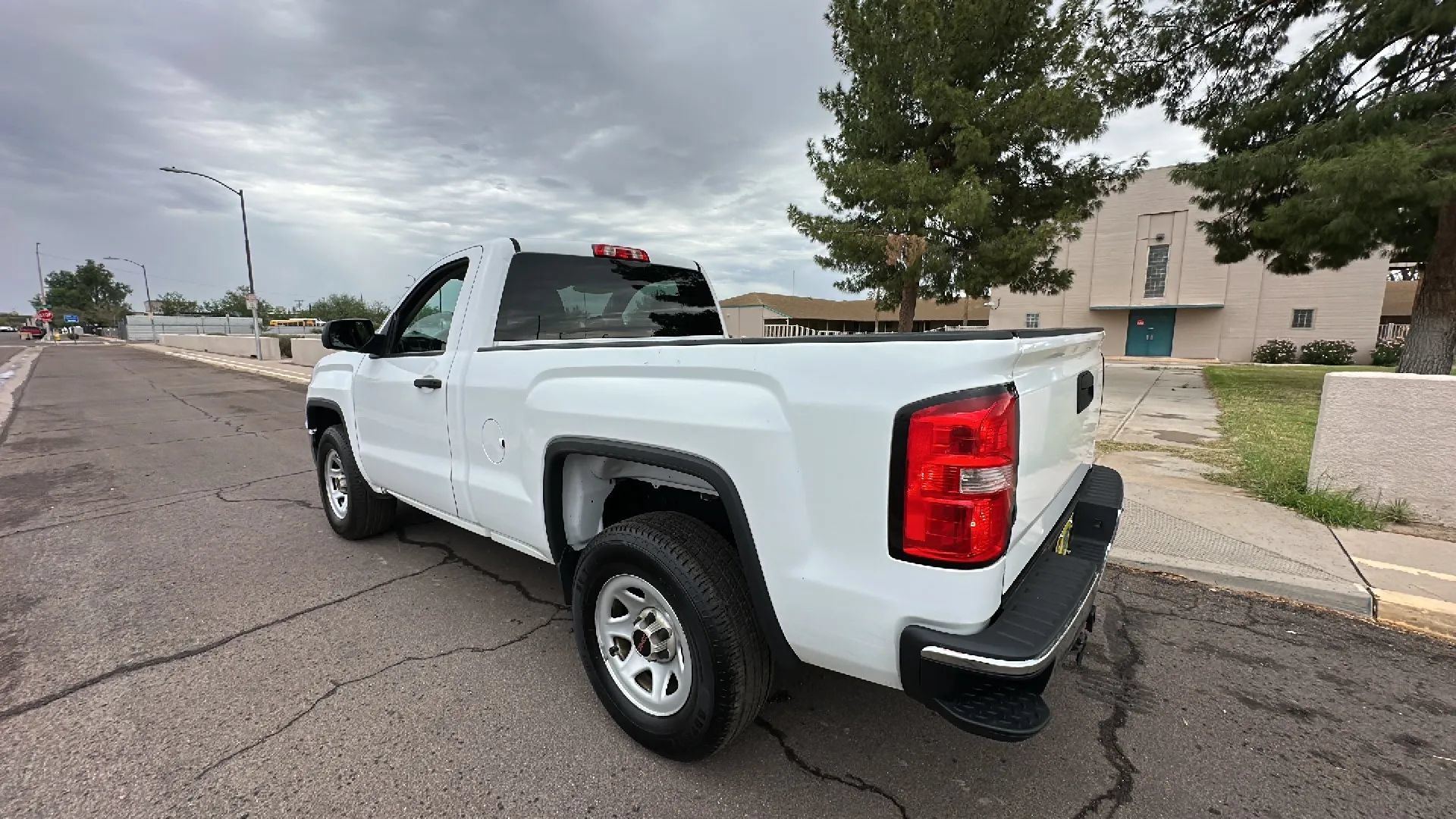 Used 2014 GMC Sierra 1500 2WD Regular Cab image 2