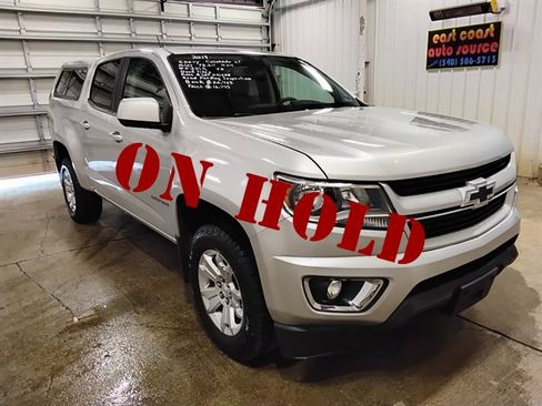 Used 2019 Chevrolet Colorado LT w/ LT Convenience Package AWD/4WD image 1