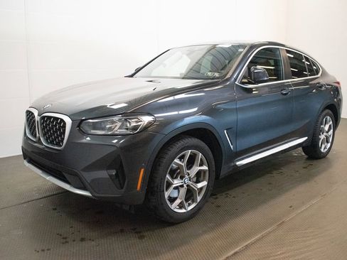 Certified 2025 BMW X4 xDrive30i w/ Premium Package AWD/4WD image 8