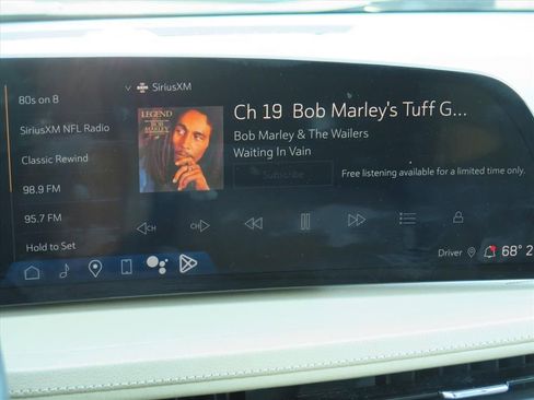 Used 2024 Cadillac XT4 Premium Luxury image 17