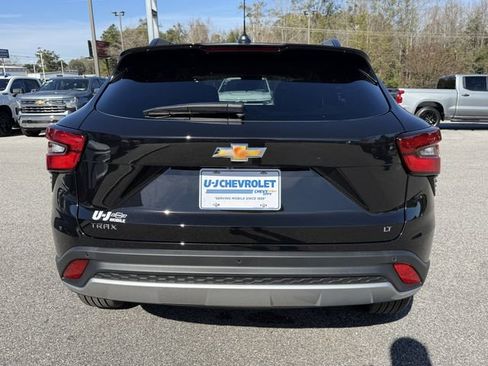 New 2026 Chevrolet Trax LT w/ Driver Confidence Package image 4