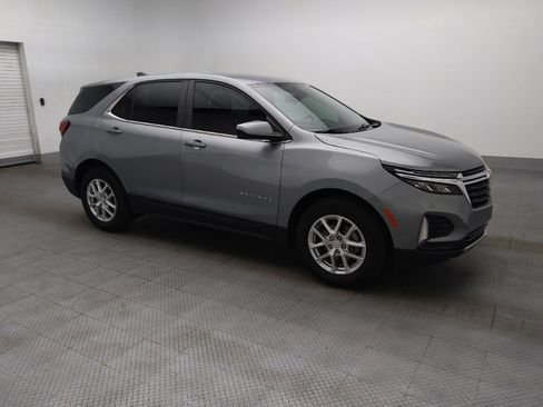 Used 2024 Chevrolet Equinox LT FWD image 11