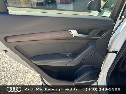 Used 2024 Audi Q5 2.0T Premium Plus w/ Premium Plus Package AWD/4WD image 37