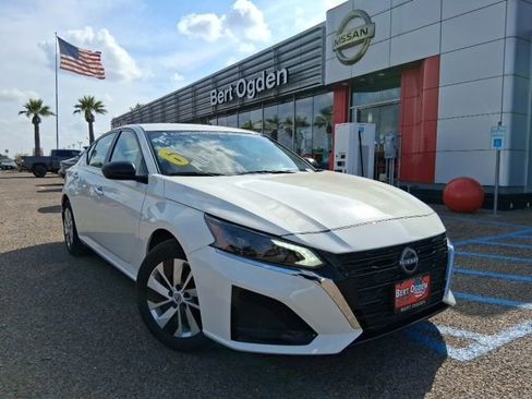 Certified 2025 Nissan Altima 2.5 S image 1