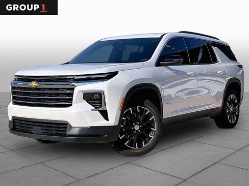 Used 2025 Chevrolet Traverse LT w/ Sun and Wheel Package AWD/4WD image 1