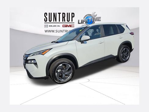 Used 2024 Nissan Rogue SV image 1