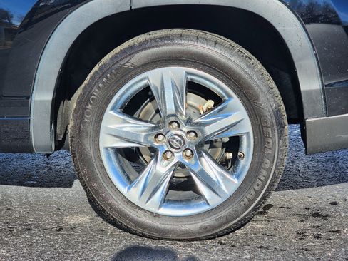 Used 2016 Toyota Highlander Limited image 9