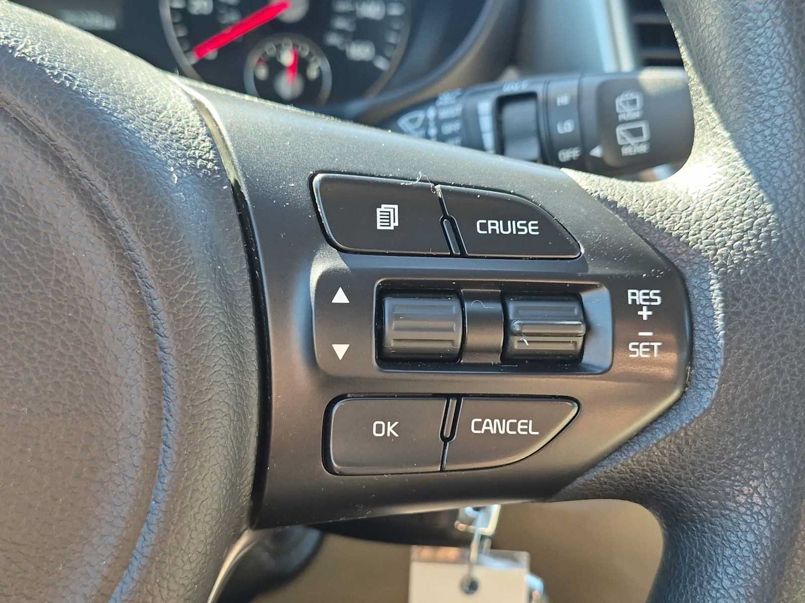 Used 2018 Kia Sorento FWD image 23