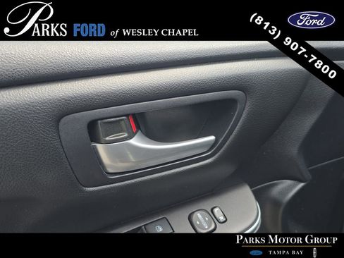 Used 2015 Toyota Camry SE FWD image 16