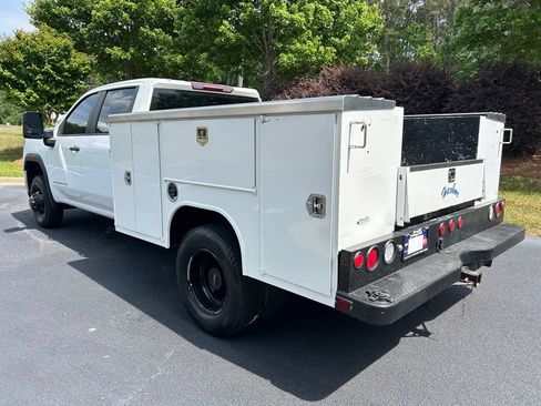 Used 2023 GMC Sierra 3500 Pro w/ Fleet Convenience Package RWD image 16