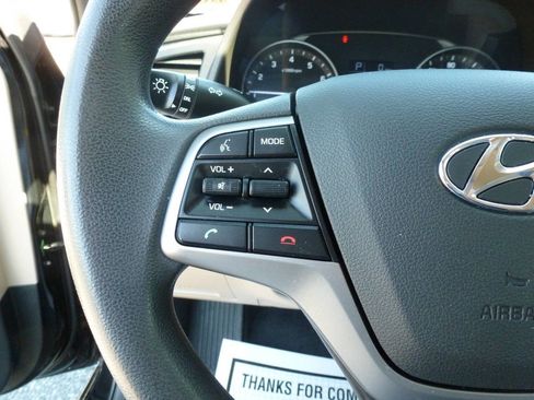 Used 2018 Hyundai Elantra SE FWD image 14