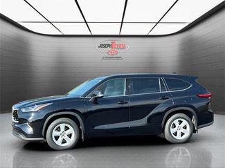 Certified 2021 Toyota Highlander L image 1