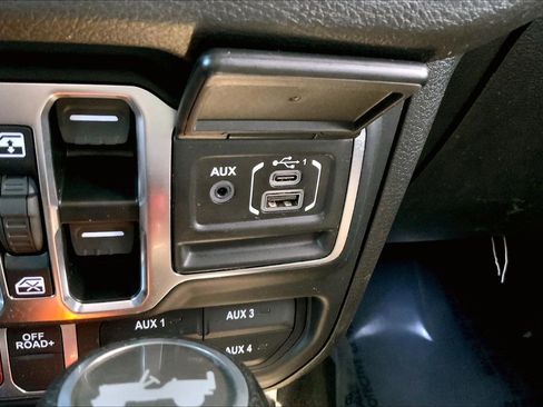 Certified 2024 Jeep Wrangler Willys image 26