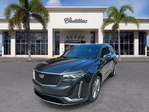 Certified 2023 Cadillac XT6 Premium Luxury FWD image 5