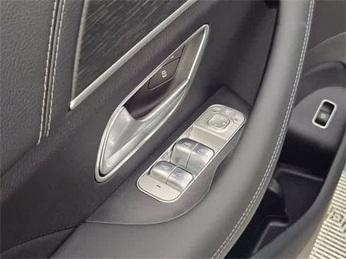 Used 2025 Mercedes-Benz GLE 53 AMG 4MATIC image 16