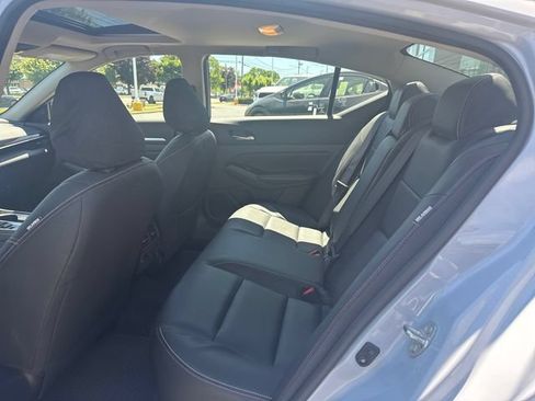 Used 2024 Nissan Altima 2.0 SR FWD image 25
