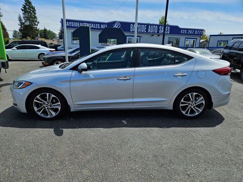 Used 2018 Hyundai Elantra Limited w/ Limited Ultimate Package 02 FWD image 2