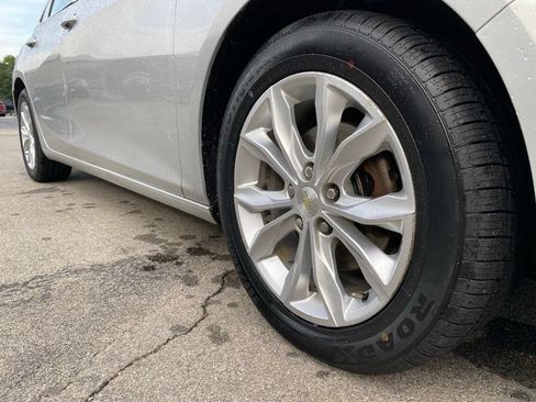 Used 2020 Chevrolet Malibu LT FWD image 16
