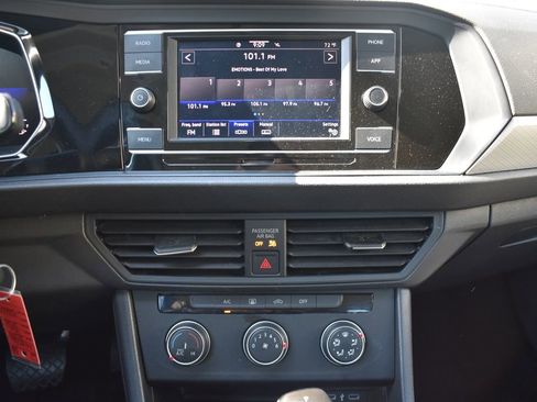 Used 2024 Volkswagen Jetta S FWD image 17