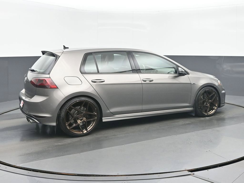 Used 2017 Volkswagen Golf R 4-Door AWD/4WD image 3