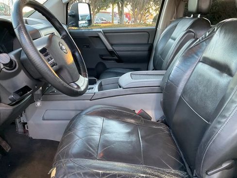 Used 2004 Nissan Titan LE w/ (OF1) LE Off-Road Pkg image 5