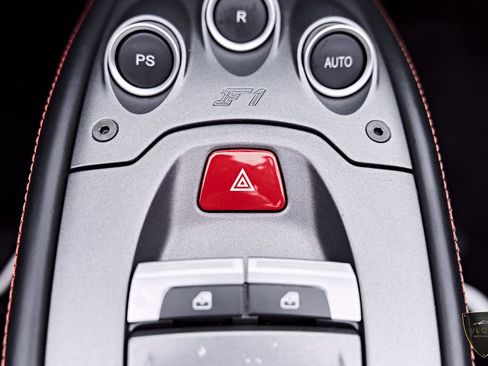 Used 2014 Ferrari 458 Spider RWD image 79
