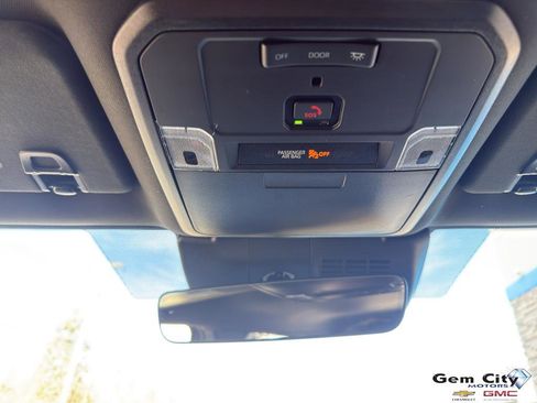 Used 2024 Toyota Tacoma TRD Off-Road image 19