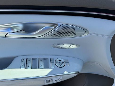 Used 2026 Genesis GV70 2.5T Advanced image 11