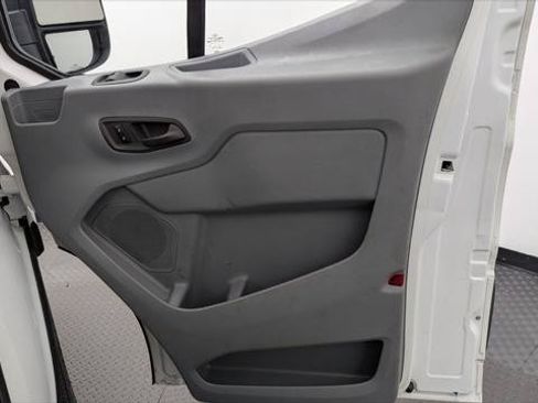 Used 2017 Ford Transit 350 130 Low Roof RWD image 19