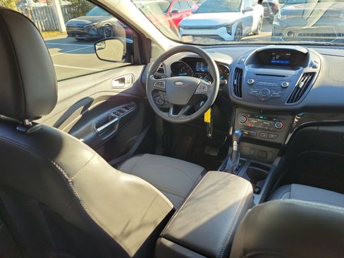 Used 2018 Ford Escape SE w/ SE Sport Appearance Package image 13