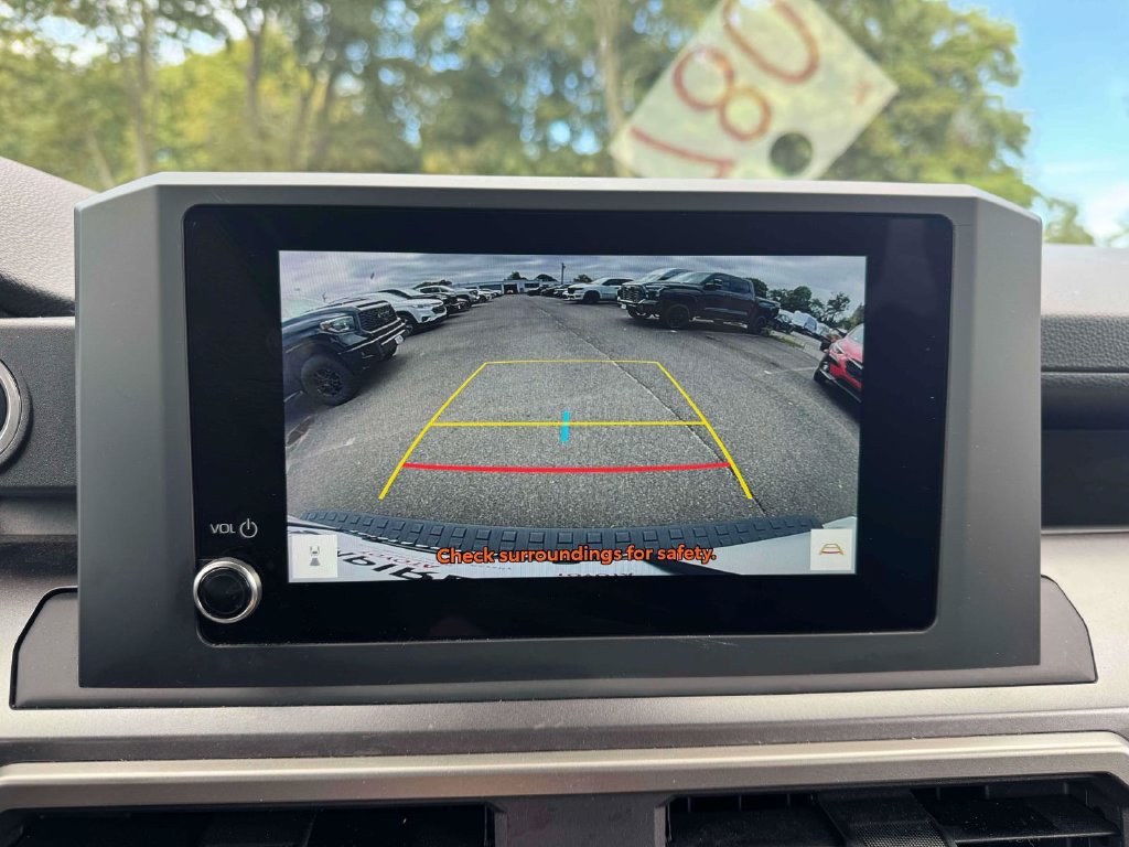 Used 2025 Toyota 4Runner SR5 AWD/4WD image 29