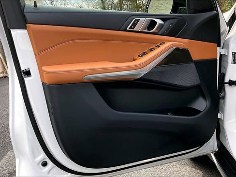 Used 2022 BMW X5 xDrive40i w/ Premium Package image 21