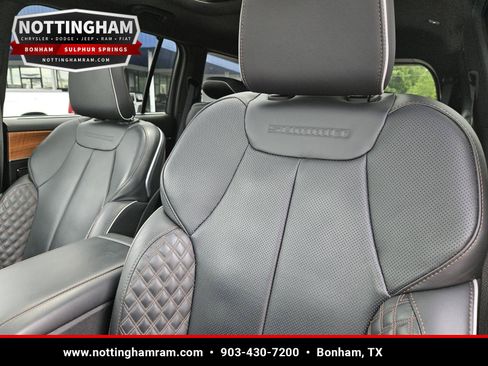 Used 2025 Jeep Grand Cherokee L Summit AWD/4WD image 25