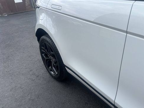 Used 2023 Land Rover Range Rover Evoque SE AWD/4WD image 14