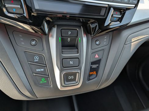 Used 2025 Honda Odyssey Sport-L image 32