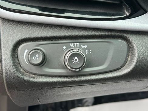 Used 2017 Chevrolet Volt LT FWD image 13