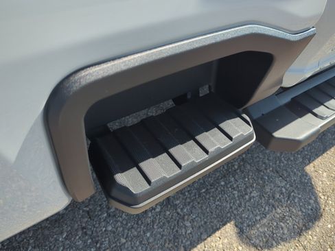 New 2025 Ford F350 XLT w/ Black Appearance Package image 12