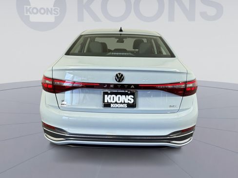 Used 2025 Volkswagen Jetta SEL FWD image 5