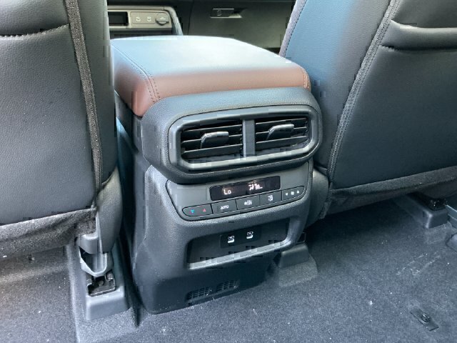 New 2026 Honda Pilot Touring image 18