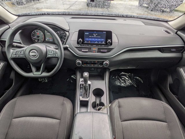 Used 2024 Nissan Altima 2.5 S FWD image 14