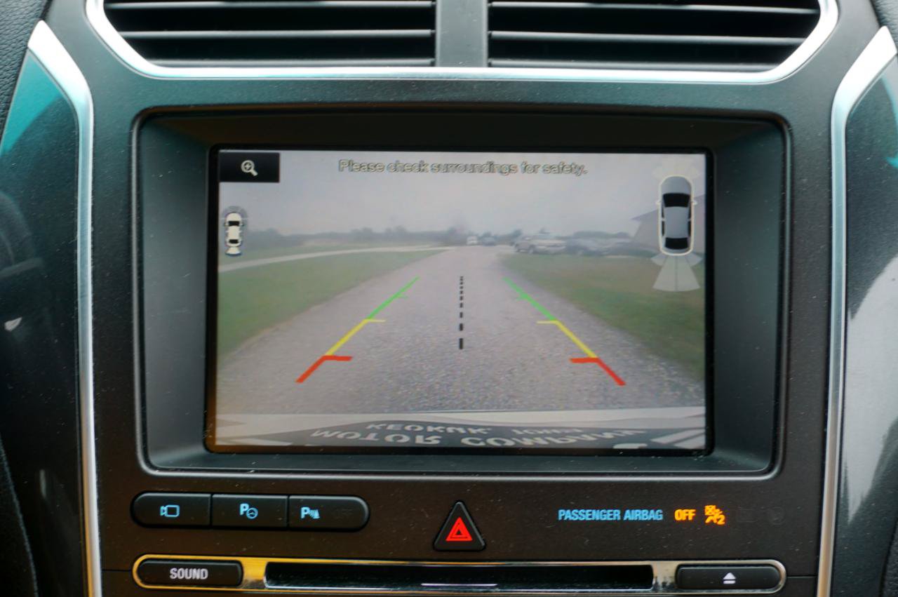 Used 2016 Ford Explorer Limited w/ Equipment Group 301A FWD image 13