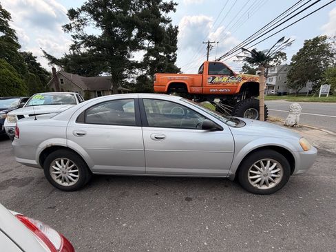 Used 2003 Chrysler Sebring LX FWD image 5