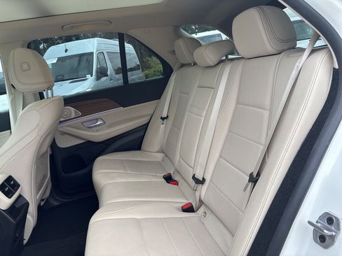 Used 2022 Mercedes-Benz GLE 350 4MATIC w/ Premium Package image 20