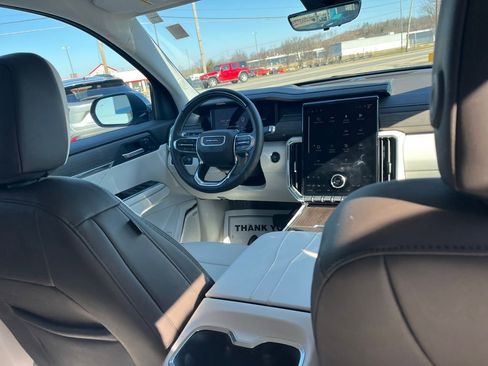 Used 2026 GMC Acadia Denali w/ Super Cruise Package image 28