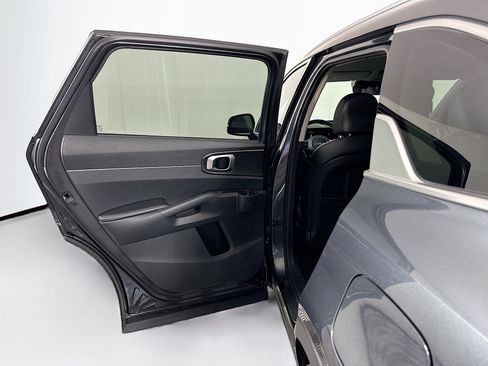 Used 2024 Kia Sorento S FWD image 26