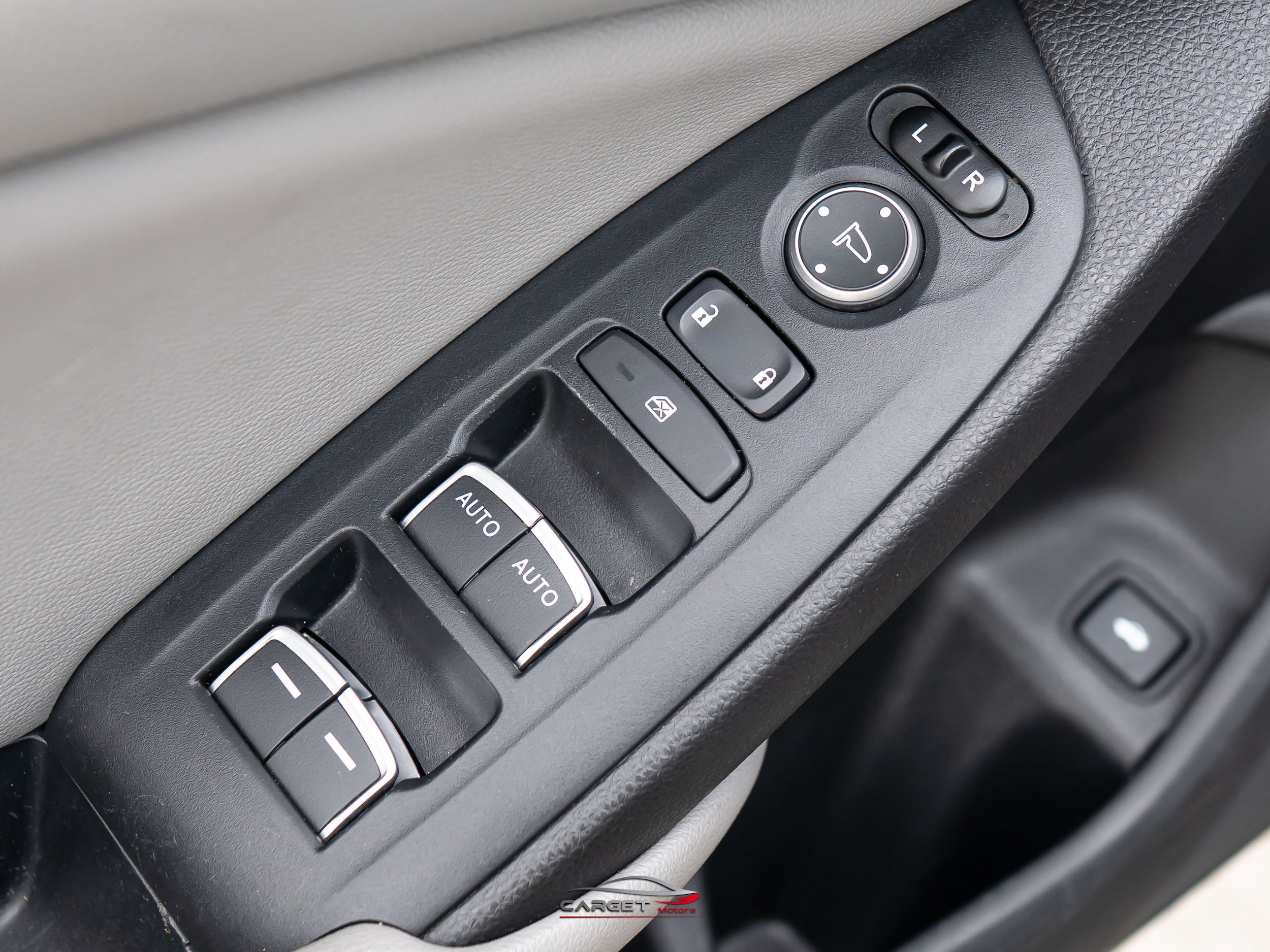 Used 2020 Honda Accord EX image 33